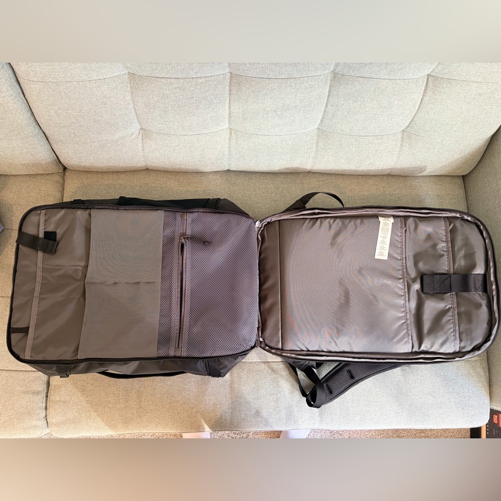 Patagonia Black Hole Mini MLC Pack 30L - Picture 3 of 4